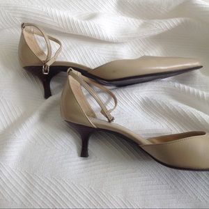 Ann Taylor Loft Kitten Heel
